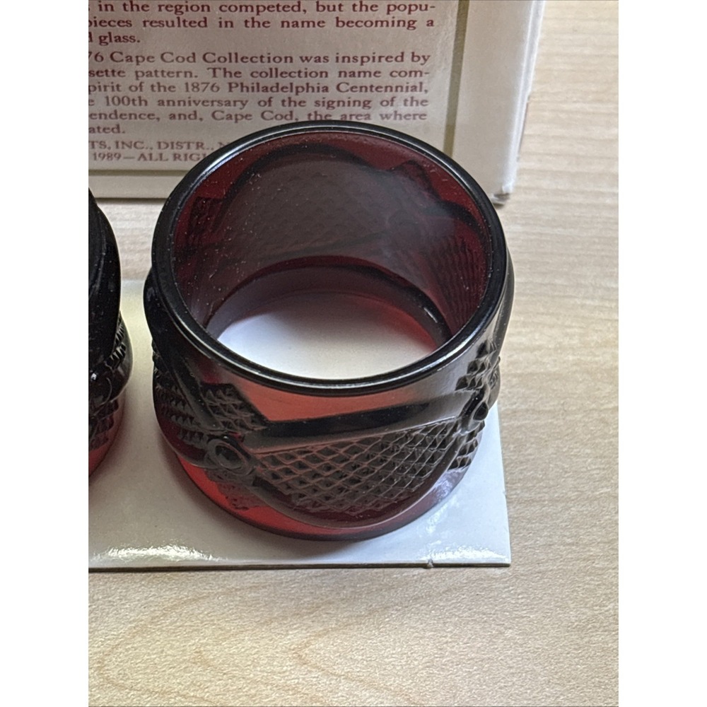 Vintage Avon 1876 Cape Cod Collection NAPKIN RINGS Ruby Red Set Of 4 In Box - Picture 4 of 7